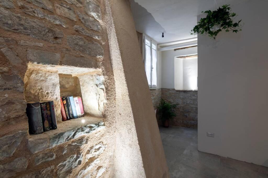 Cornelia Cavern Cosy Studio Apartment In สเปลโล ภายนอก รูปภาพ